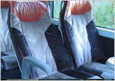Verstellbare Schlafsessel mit 77cm (bayer-Komfortklasse 3) bzw. 83cm (bayer-Komfortklasse 4) Sitzabstand zum Vordermann.